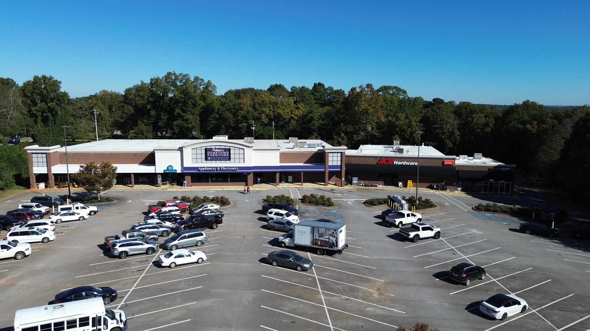 200 Homer Rd, Commerce, GA à louer Photo de l’immeuble– Image 1 sur 8