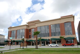 3801 Avalon Park East Blvd, Orlando, FL à louer Photo de l’immeuble– Image 1 sur 6