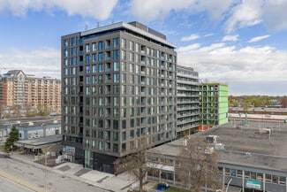 Plus de détails pour 3045-3055 De L'assomption Boul, Montréal, QC - Logement à vendre