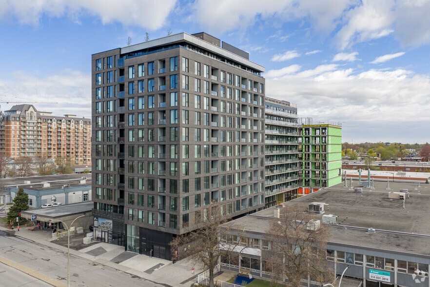3045-3055 De L'assomption Boul, Montréal, QC à vendre - Photo principale – Image 1 sur 3