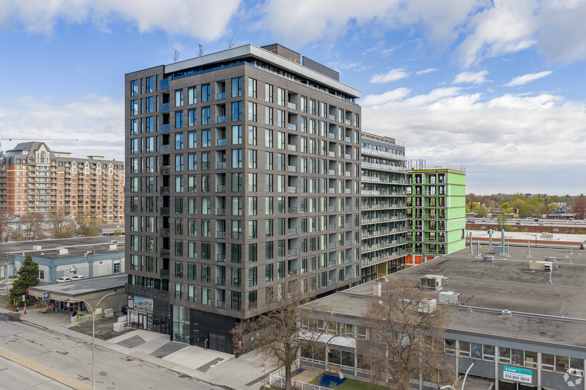 3045-3055 De L'assomption Boul, Montréal, QC à vendre Photo principale– Image 1 sur 4