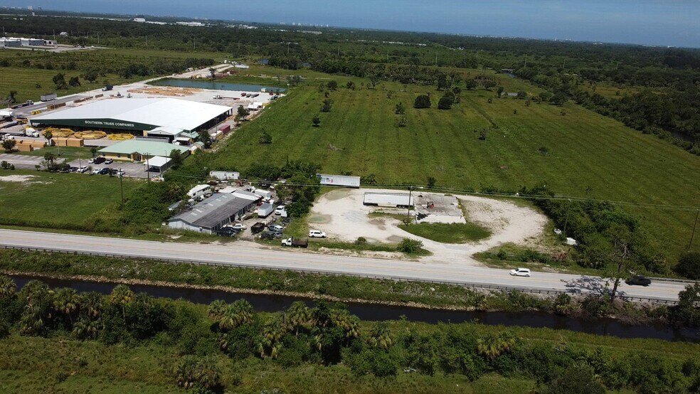 2550 N Kings Hwy, Fort Pierce, FL à vendre - Vidéo sur l’annonce professionnelle – Image 3 sur 10