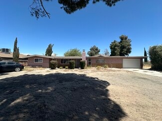 Plus de détails pour 15826 Bear Valley Rd, Victorville, CA - Logement à vendre