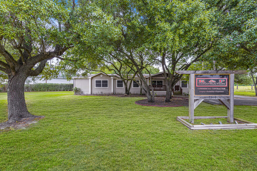 9949 Clodine Rd, Richmond, TX à vendre - Photo de l’immeuble – Image 2 sur 32