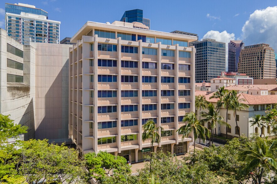 888 Mililani St, Honolulu, HI à louer - Photo de l’immeuble – Image 2 sur 3