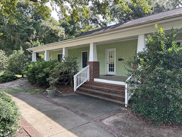 1418 N Howe St, Southport, NC à louer - Photo de l’immeuble – Image 1 sur 1