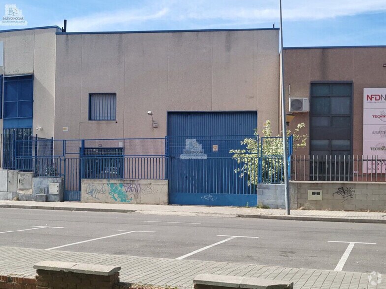 Industriel/Logistique dans Velilla de San Antonio, Madrid à vendre - Photo de l’immeuble – Image 1 sur 7