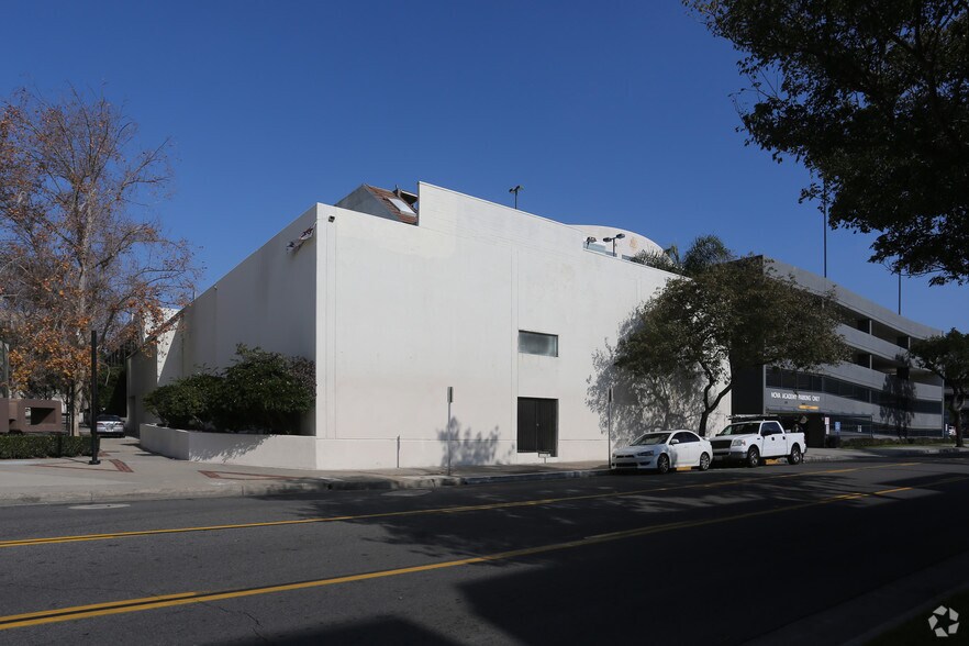 519 W 3rd St, Santa Ana, CA à vendre - Photo de l’immeuble – Image 2 sur 4