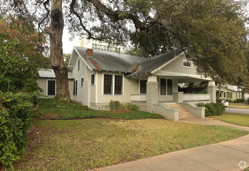 600 W 9th St, Austin, TX à louer - Photo de l’immeuble – Image 3 sur 6