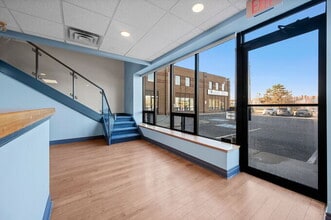 355 Harry Walker Pky N, Newmarket, ON à louer Photo de l’immeuble– Image 1 sur 14