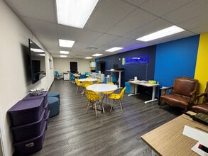 4990 SW 52nd St, Fort Lauderdale, FL à louer Photo intérieure– Image 2 sur 9