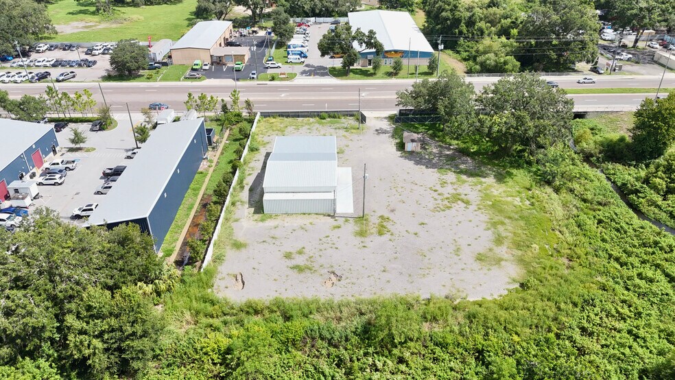 7305 Causeway Blvd, Tampa, FL à louer - Photo de l’immeuble – Image 3 sur 6