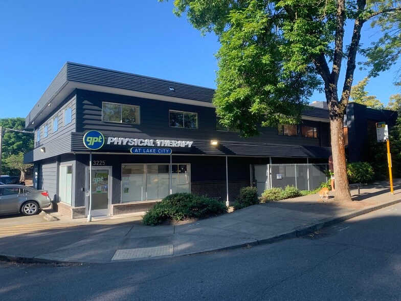 3223-3327 NE 125th St, Seattle, WA à louer - Photo principale – Image 1 sur 2