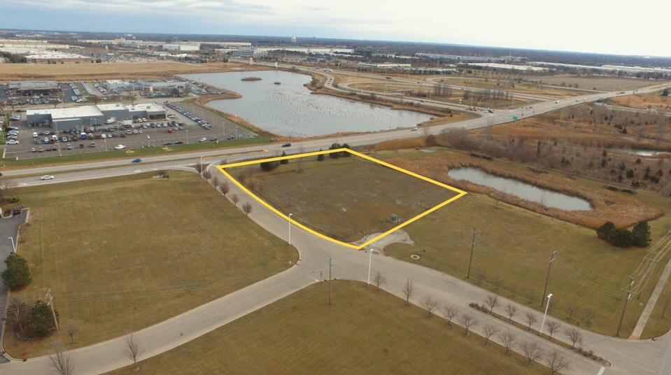 Lot 17 Garden Way, North Aurora, IL à vendre Aérien– Image 1 sur 4