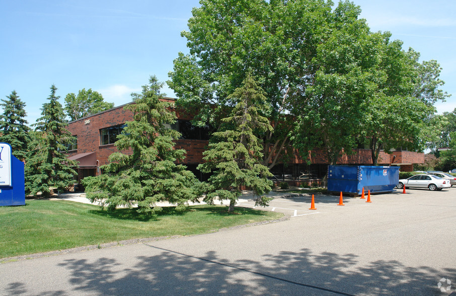 7645 Metro Blvd, Edina, MN à louer - Photo principale – Image 1 sur 27