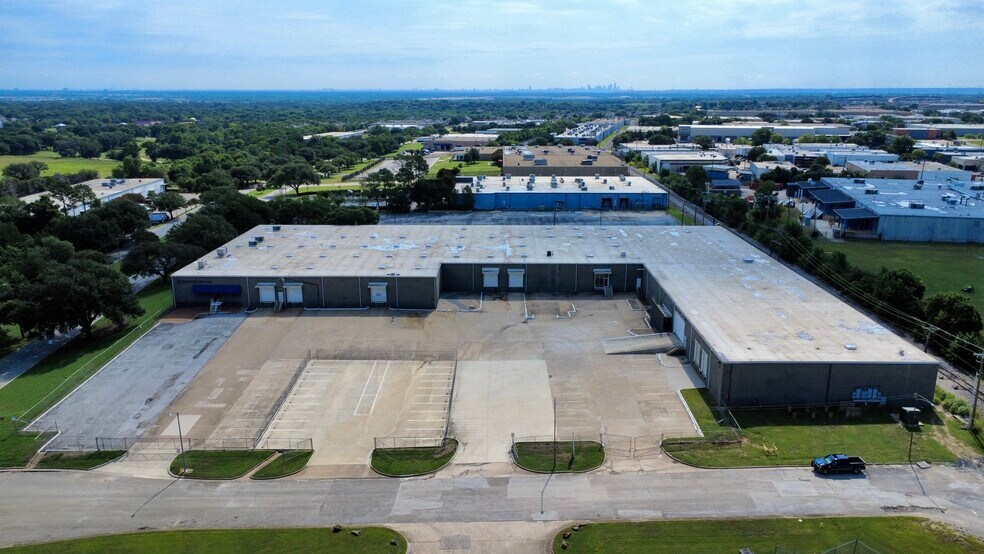 1170-1180 109th St, Grand Prairie, TX à louer - Photo de l’immeuble – Image 2 sur 9