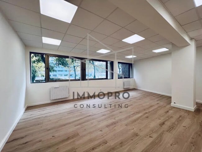 Plus de détails pour Bureau à vendre