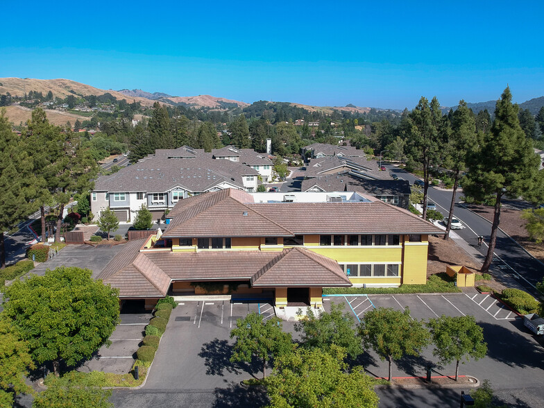 1150 Moraga Way, Moraga, CA à louer - Photo de l’immeuble – Image 2 sur 10