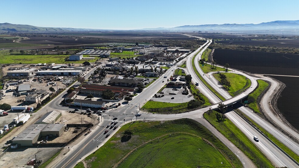 1013 Front St, Soledad, CA à vendre - Photo de l’immeuble – Image 3 sur 69