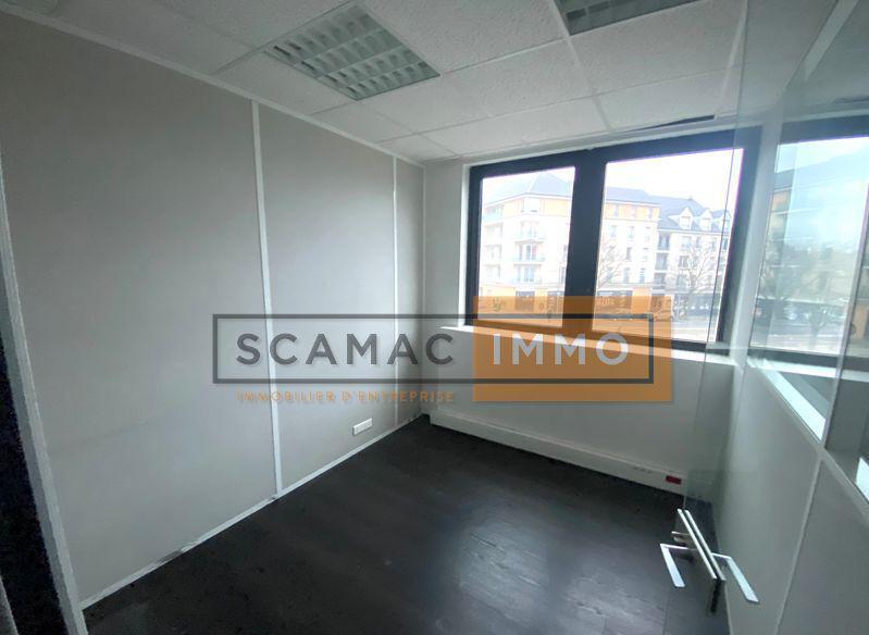 Bureau dans Noisy-le-Grand à vendre - Photo de l’immeuble – Image 2 sur 7