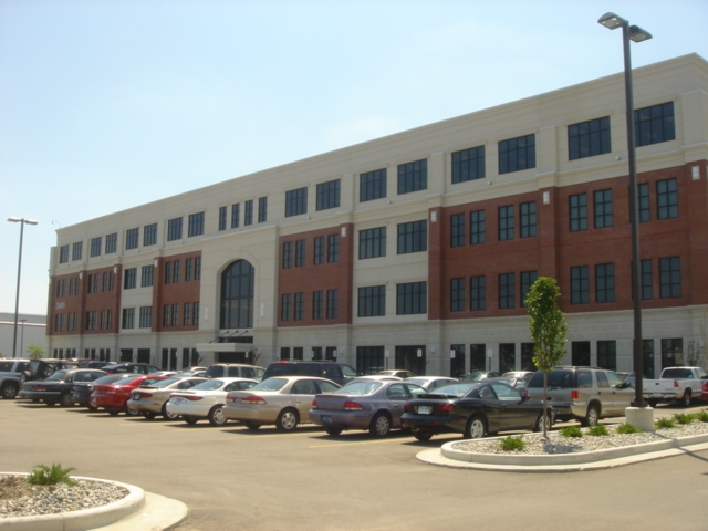 28405 Van Dyke Ave, Warren, MI à louer - Photo de l’immeuble – Image 2 sur 5