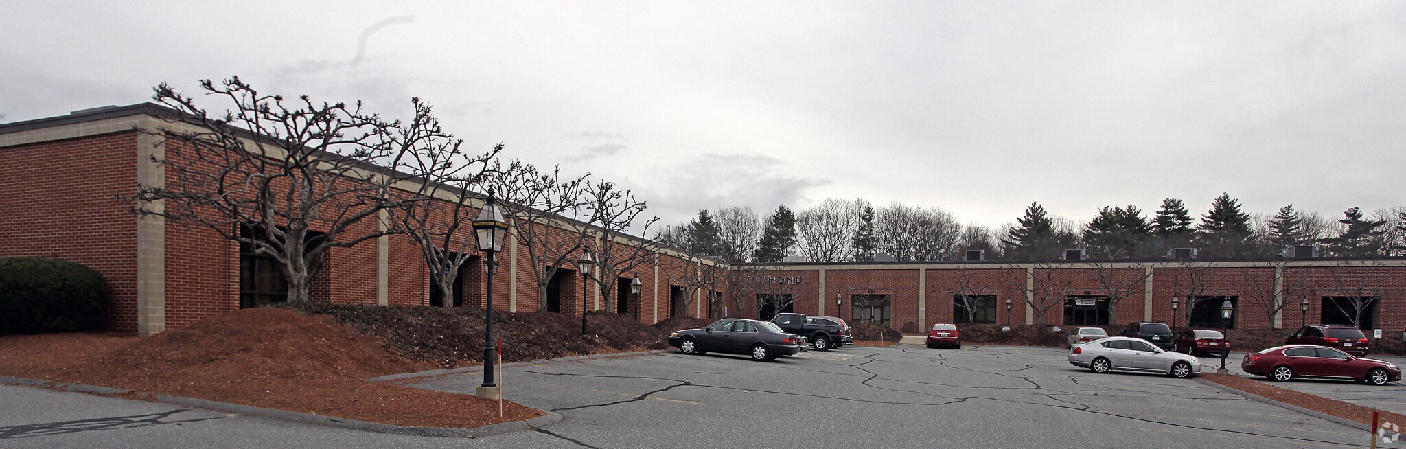 27 Industrial Ave, Chelmsford, MA à louer Photo principale– Image 1 sur 7