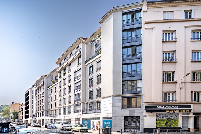 Plus de détails pour 15-17 Rue Masaryk, Lyon - Local commercial à louer