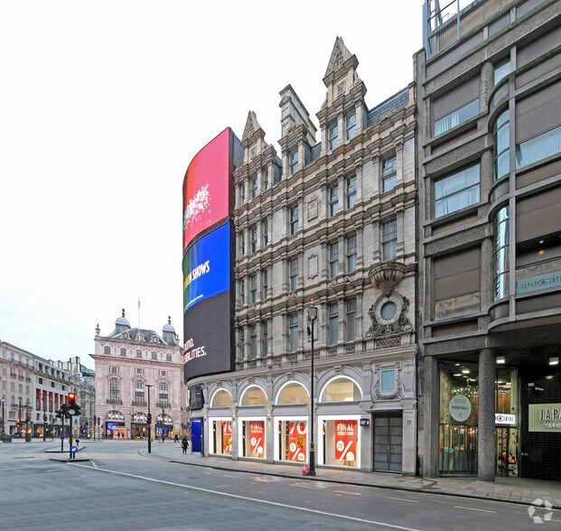 1-17 Shaftesbury Ave, Londres à louer - Photo de l’immeuble – Image 2 sur 2