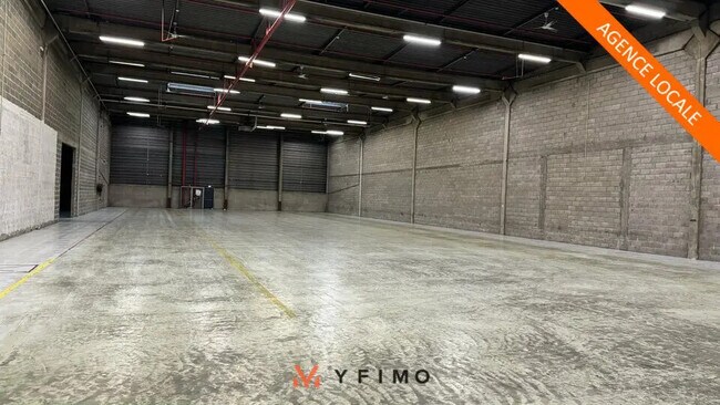 Plus de détails pour Bureau, Industriel/Logistique à louer