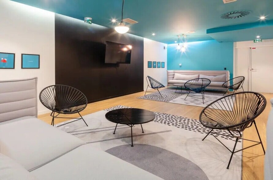 77 Esplanade Du Général De Gaulle, Puteaux à louer - Photo de l’immeuble – Image 2 sur 10