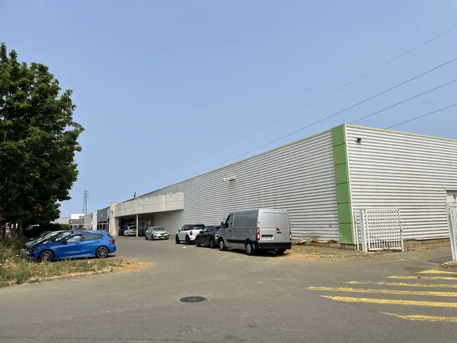 Plus de détails pour 14 Avenue Des Courtes Epluches, Villabé - Local commercial à vendre