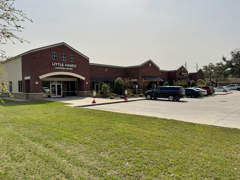 1602 Avenue D, Katy, TX à vendre - Photo de l’immeuble – Image 2 sur 4