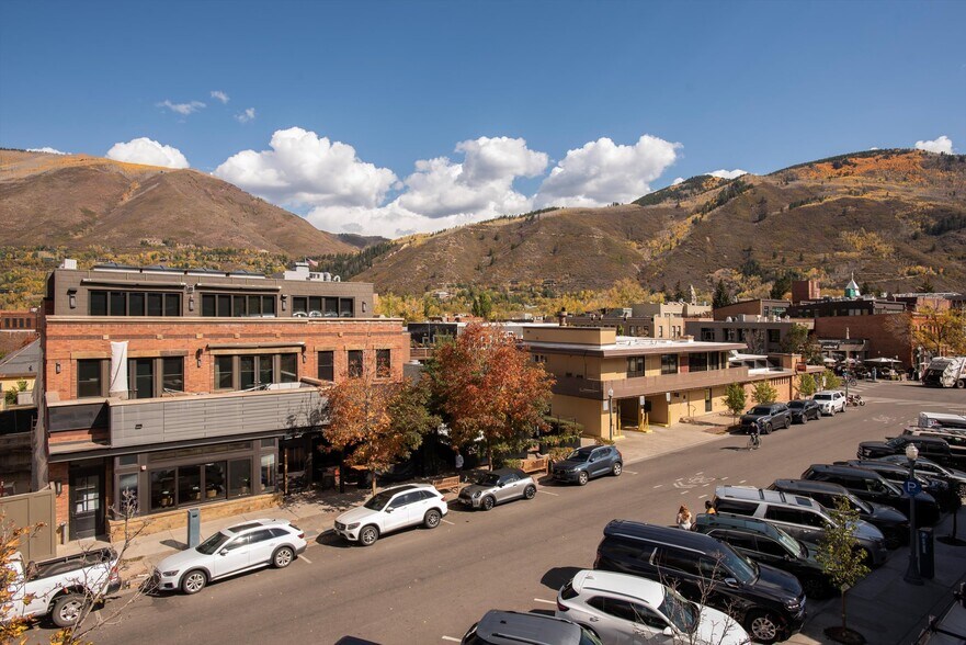 308 E Hopkins Ave, Aspen, CO à vendre - Photo de l’immeuble – Image 2 sur 8