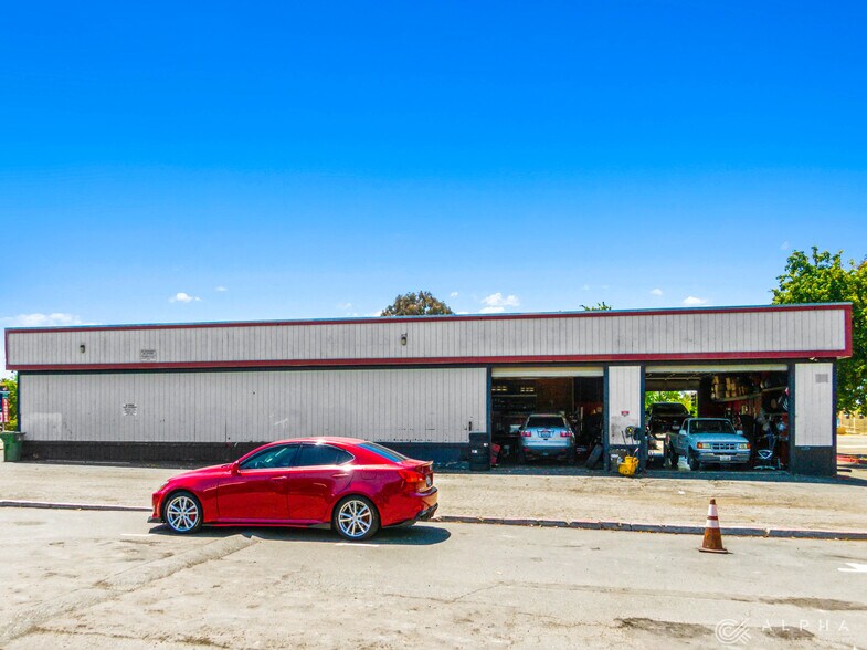 42240 Fremont Blvd, Fremont, CA à louer - Photo de l’immeuble – Image 3 sur 7
