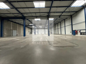 Industriel/Logistique dans LES ECHETS à louer Photo de l’immeuble– Image 1 sur 18