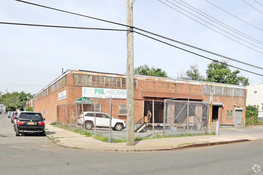 106-20 180 St, Jamaica, NY à louer - Photo principale – Image 1 sur 5