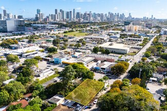 Plus de détails pour 2919 NW 8th Ave, Miami, FL - Logement à vendre