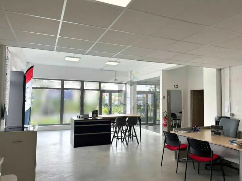 Bureau dans Lesquin à louer - Photo intérieure – Image 3 sur 5