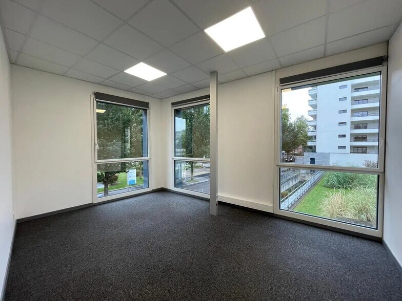 Bureau dans Rouen à louer - Photo de l’immeuble – Image 2 sur 12