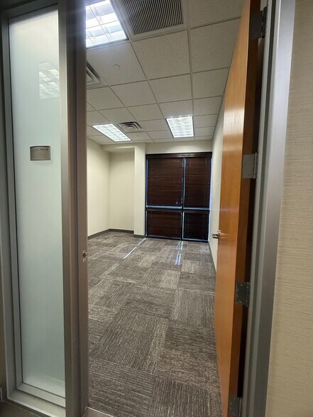 12725 W Indian School Rd, Litchfield Park, AZ à louer - Photo de l’immeuble – Image 2 sur 3