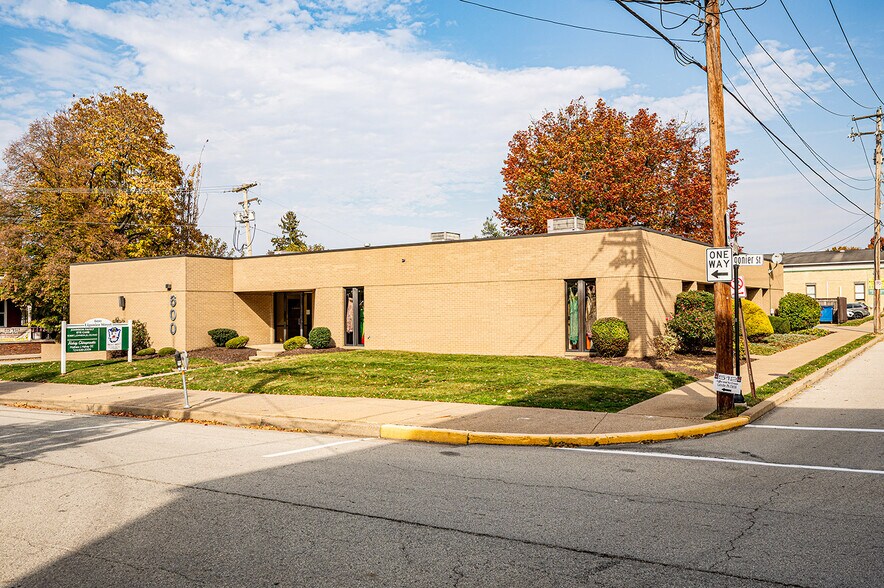 600 Ligonier St, Latrobe, PA à vendre - Photo de l’immeuble – Image 2 sur 17