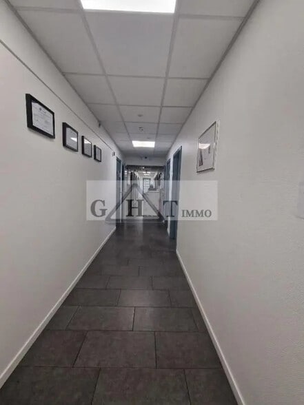 Bureau dans Lognes à vendre - Photo intérieure – Image 1 sur 8