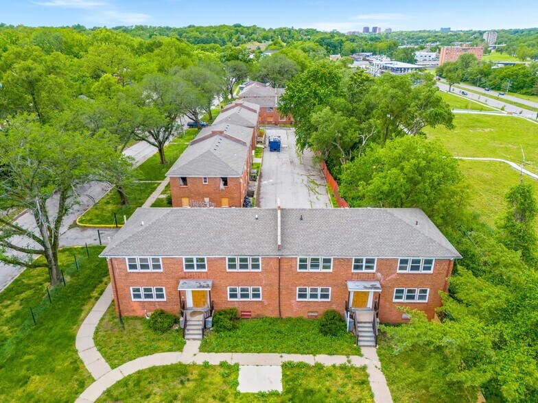 3000 E 49th St, Kansas City, MO à vendre - Photo de l’immeuble – Image 2 sur 21