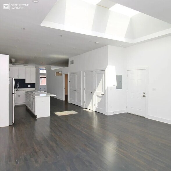 1474 N Milwaukee Ave, Chicago, IL à vendre - Photo intérieure – Image 3 sur 9