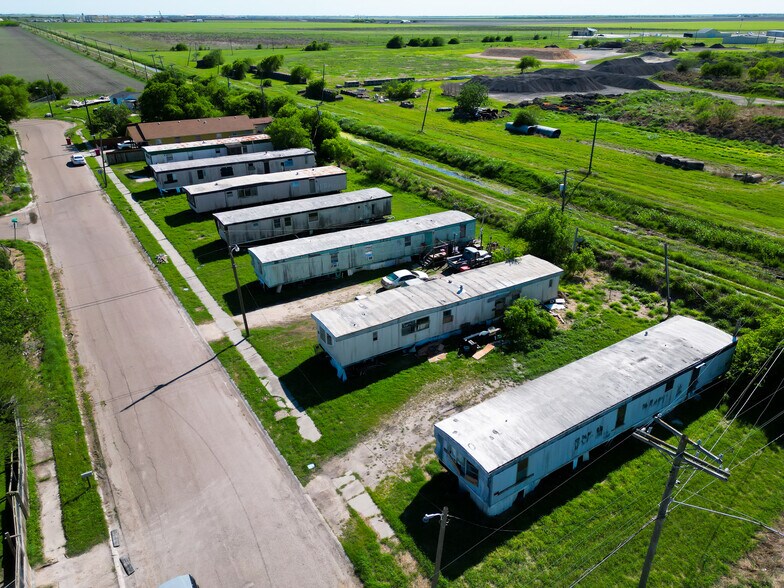 John Wayne Dr, Robstown, TX à vendre - Aérien – Image 3 sur 29