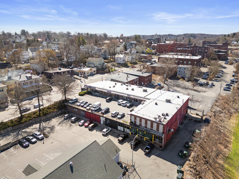 280 High St, Clinton, MA à vendre - Photo de l’immeuble – Image 2 sur 15