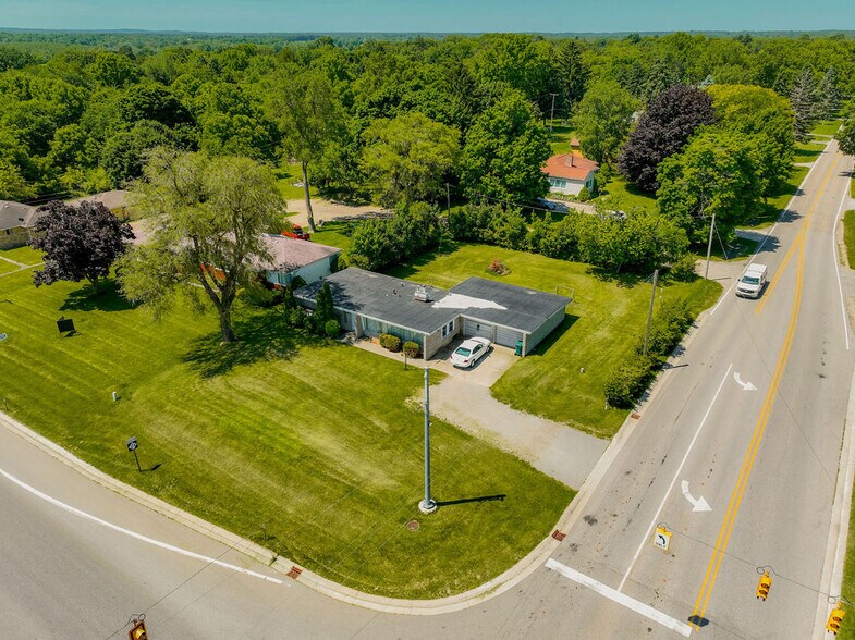 1208 S Lapeer Rd, Lapeer, MI à vendre - Aérien – Image 3 sur 10