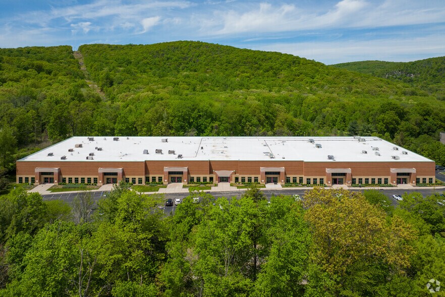 400 Commons Way, Rockaway, NJ à louer - Photo de l’immeuble – Image 3 sur 6