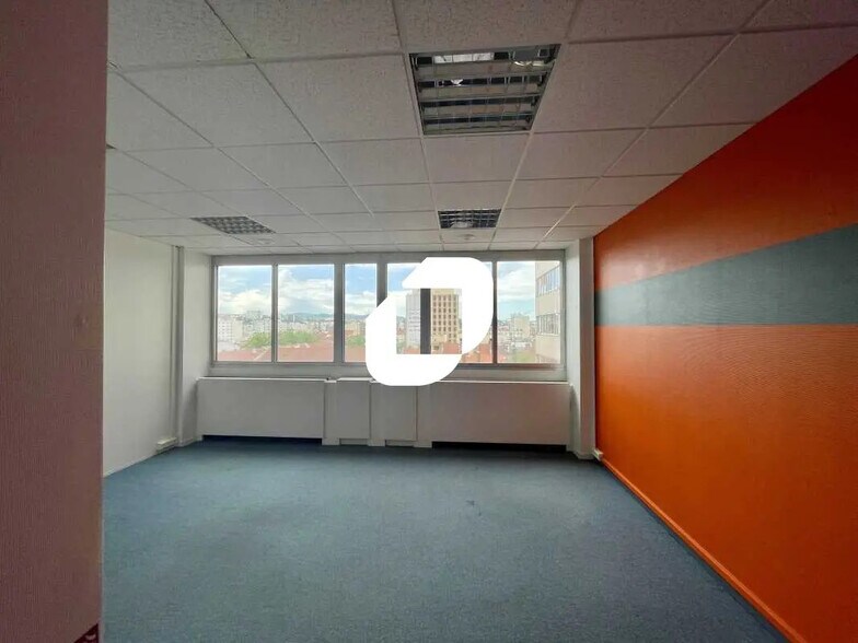 Bureau dans Lyon à louer - Photo de l’immeuble – Image 1 sur 11