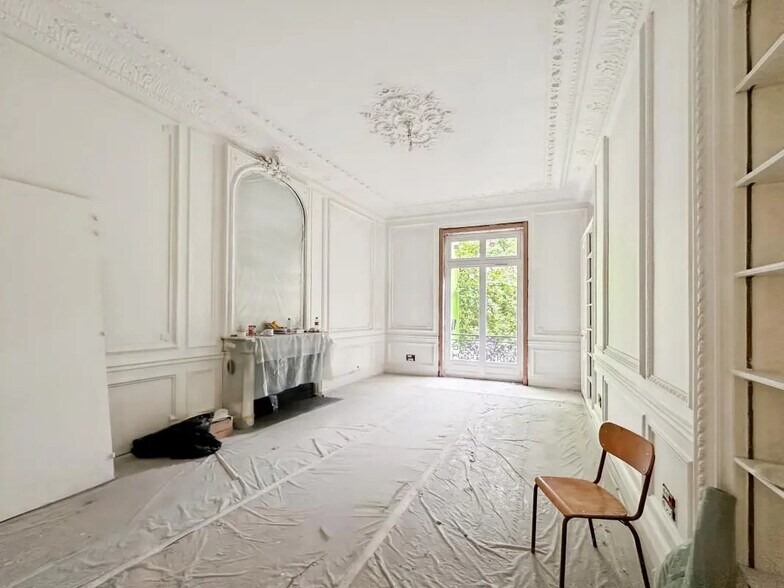 Bureau dans Paris à louer - Photo de l’immeuble – Image 1 sur 8